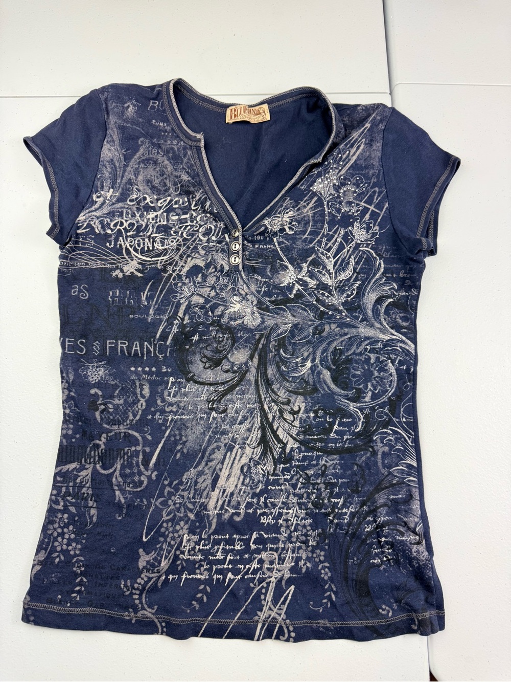 Blue Canyon clothing Women's Navy Graphic Henley Top